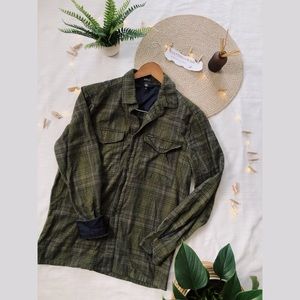 🏷SOLD Volcom Flannel 🎁 FREE GIFT